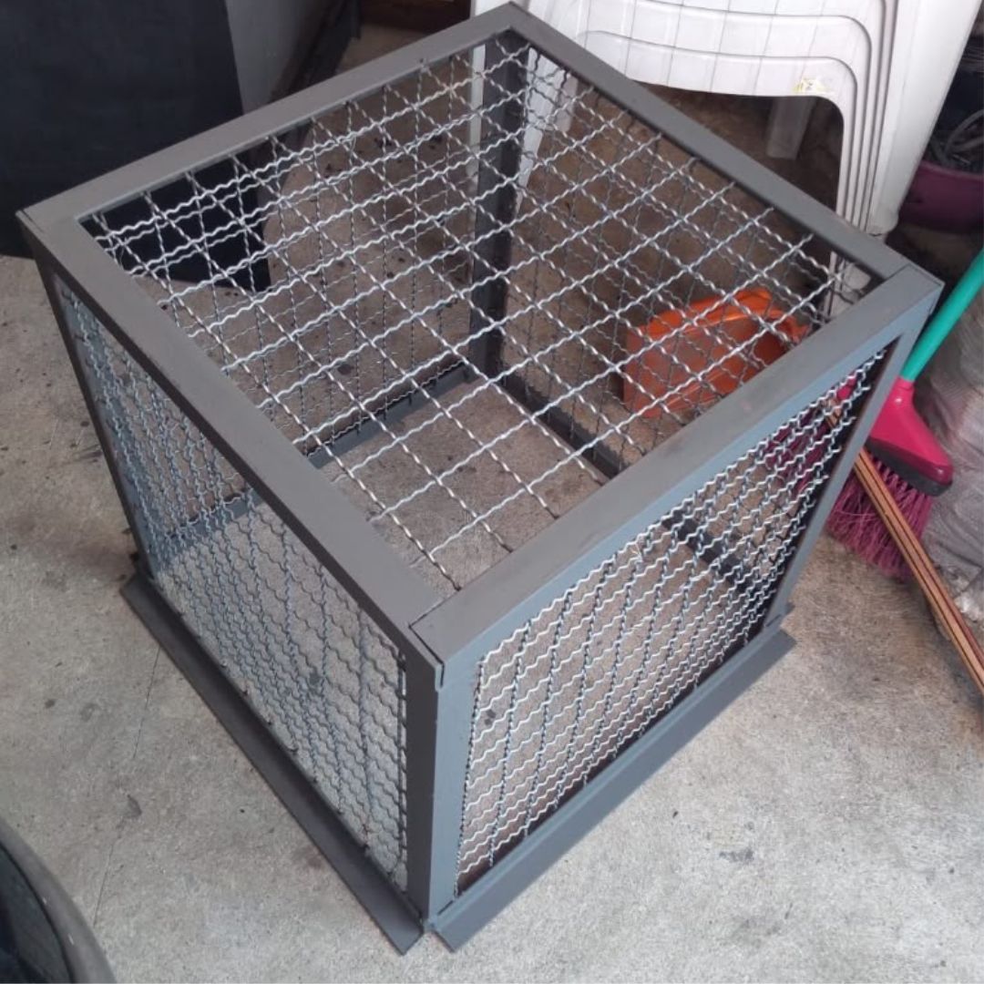 Cesto metálico telado fabricado sob medida